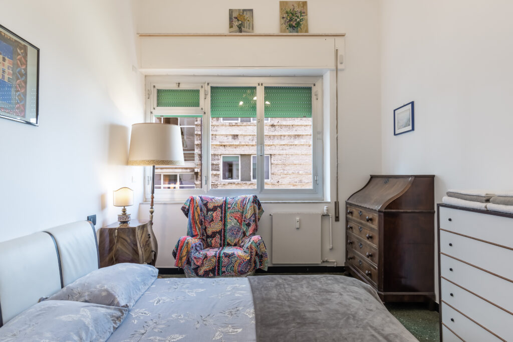 Camera da letto con letto matrimoniale Appartamento SKipper Genova APP A